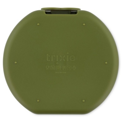 Embalagem verde fosca da marca Trixie com fechadura preta