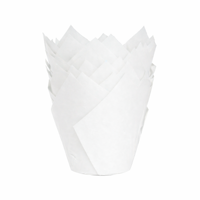 Embalagem branca para bolos ou cupcakes em papel tipo tulipa com várias camadas.