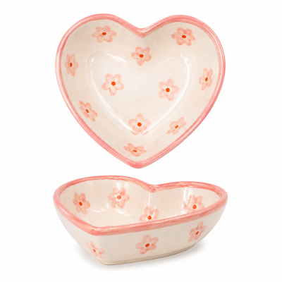 Taças de cerâmica em forma de coração com flores cor-de-rosa e borda rosa