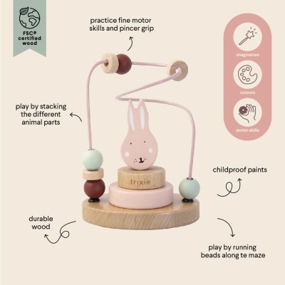 Brinquedo infantil de madeira com contas coloridas e desenho de coelho