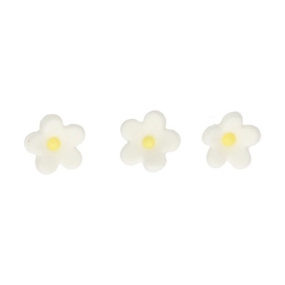 Três botões em forma de flor branca com centro amarelo