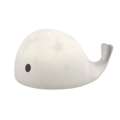 Figura decorativa branca em forma de baleia com olho preto