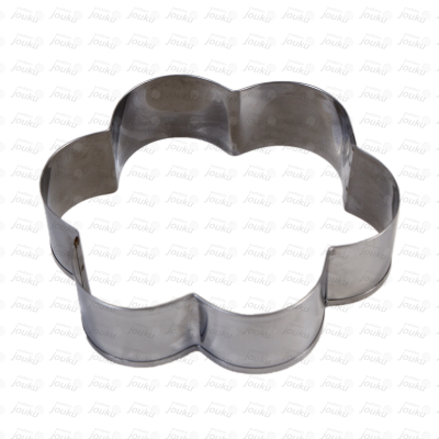 Forma metálica para bolachas em formato de flor com bordas onduladas