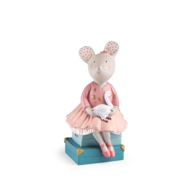 Estátua decorativa de rato com vestido cor-de-rosa e cisne
