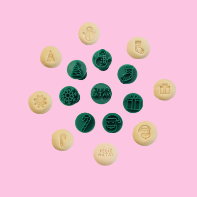 Carimbos para bolachas com motivos natalícios em bege e verde