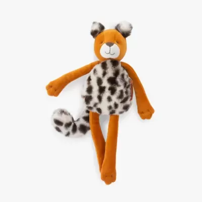 Pelúcia de animal com corpo manchado e membros laranja