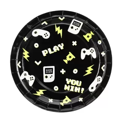 Prato descartável preto com desenhos e texto relacionados a videojogos