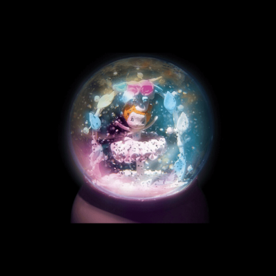 Globo de neve com figura de bailarina rosa e golfinhos azuis no interior