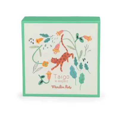 Caixa verde com ilustração de leopardo e flores e texto Taigo le léopard Moulin Roty