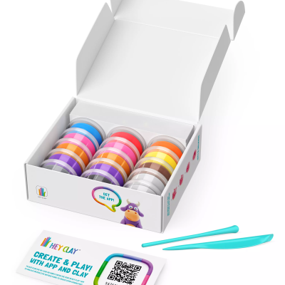 Conjunto de massa de modelar HEY CLAY colorida com acessórios e folheto com QR code