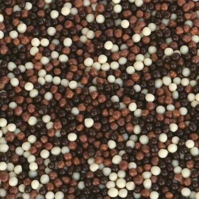 Bolas de confeitaria coloridas castanho escuro, castanho claro e branco para decoração