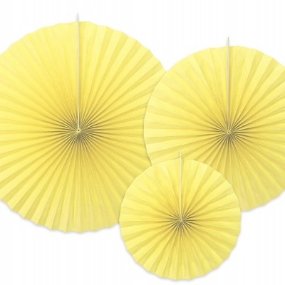Três leques decorativos redondos de papel amarelo em diferentes tamanhos