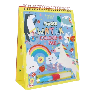 Bloco para colorir com água e caneta azul em caixa colorida com desenhos infantis.