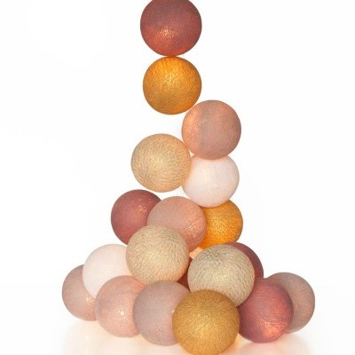 Bolas de luz decorativas coloridas empilhadas em pirâmide