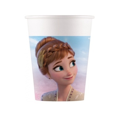 Copo descartável branco com imagem da personagem animada Anna e fundo de céu azul e rosado