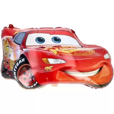 Balão formato carro vermelho Relâmpago McQueen com olhos e boca, número 95 e texto PARTS RUST-EZE