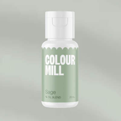 Frasco pequeno branco com rótulo verde claro e texto COLOUR MILL Sage OIL BLEND