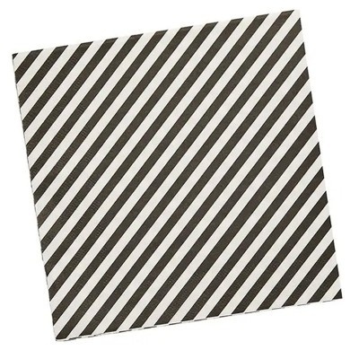 Guardanapo à riscas diagonais preto e branco