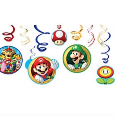 Decorações penduradas do Super Mario com personagens e símbolos coloridos