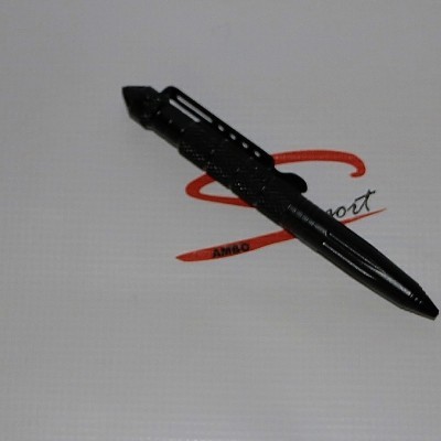 Caneta preta metálica sobre papel branco com texto ALBA Sport em vermelho