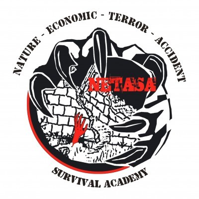 Emblema circular com mão vermelha, texto NETASA e frases relacionadas a sobrevivência