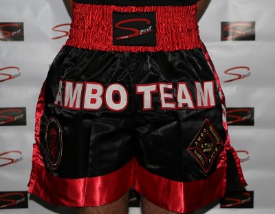 Calções de boxe preto e vermelho com inscrições AMBO TEAM