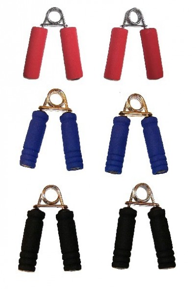 Seis aparelhos de exercício de mão em vermelho, azul e preto sobre fundo branco