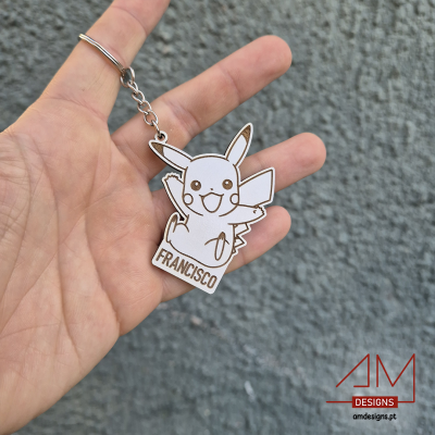 Chaveiro de madeira do Pikachu com o nome FRANCISCO e corrente metálica