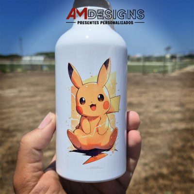 garrafa metálica branca com desenho de Pikachu e texto AMD DESIGNS