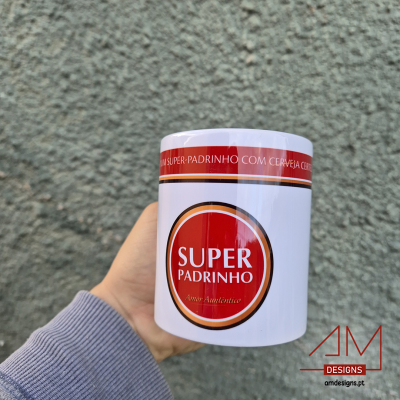 Caneca branca e vermelha com texto SUPER PADRINHO Amor Autêntico