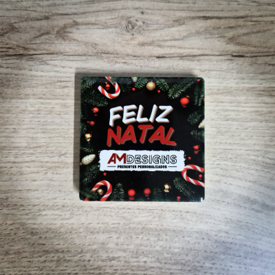 Quadrado cerâmico decorativo com tema de Natal e texto Feliz Natal