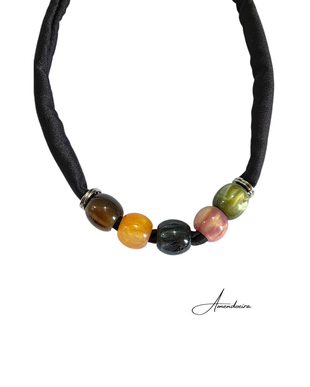 Colar Nature - Black color Colar com contas coloridas e corda preta