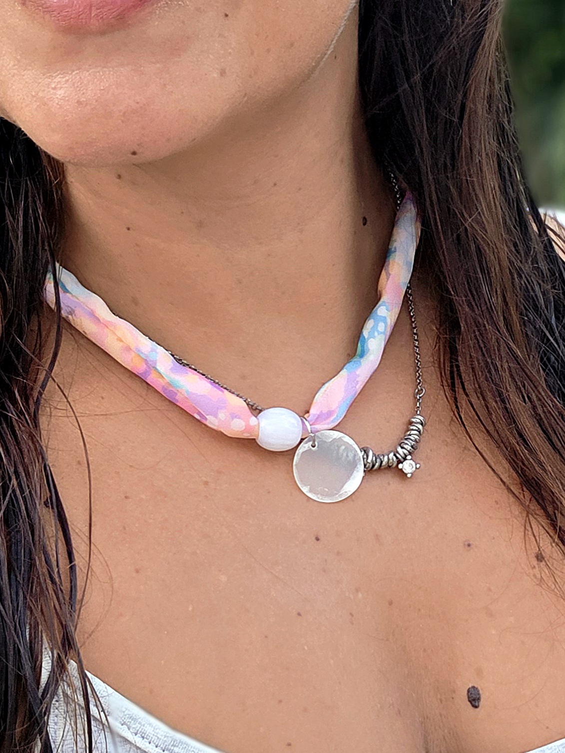 Colar Bella - Summer bloom Colar com cordão tecido multicolor pastel e pendentes