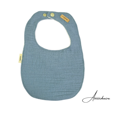 Babete impermeável e com tecido 100% algodão para bebé