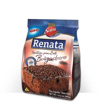 Pacote de mistura para bolo de brigadeiro da marca Renata com imagem de bolo de chocolate e granulado