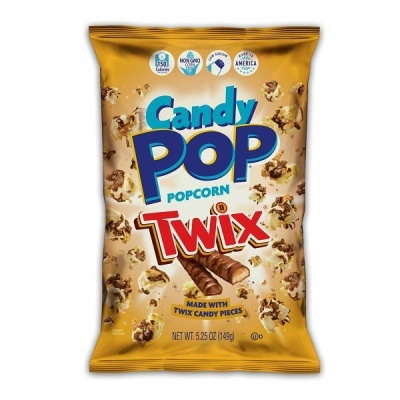 Pacote amarelo de pipocas Candy Pop com pedaços de Twix