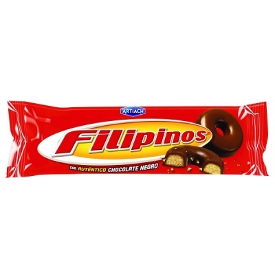 Pacote vermelho de bolachas Filipinos com chocolate negro