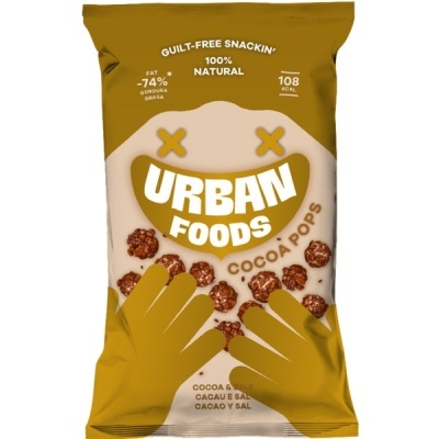 Embalagem de snack Urban Foods Cocoa Pops em castanho e creme com texto e ilustração de mãos e cereal.