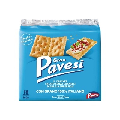 Pacote azul de biscoitos Gran Pavesi com texto em italiano