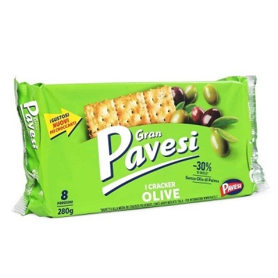 Pacote verde de crackers Gran Pavesi sabor a azeitona com imagens de crackers e azeitonas