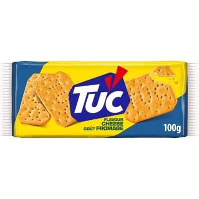 Pacote de bolachas TUC sabor queijo amarelo e azul