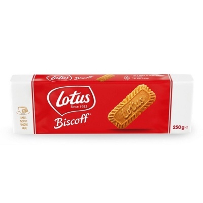 Pacote vermelho e branco de biscoitos Lotus Biscoff 250g com imagem do biscoito