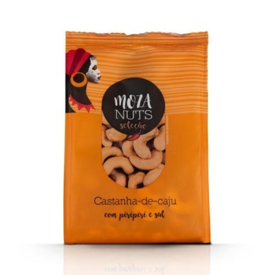 Pacote de castanhas de caju Moza Nuts piri-piri e sal