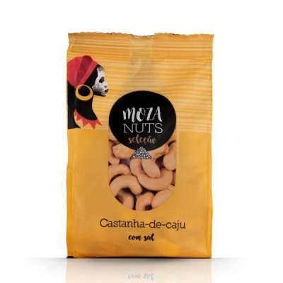 Pacote amarelo de castanha-de-caju com sal Moza Nuts