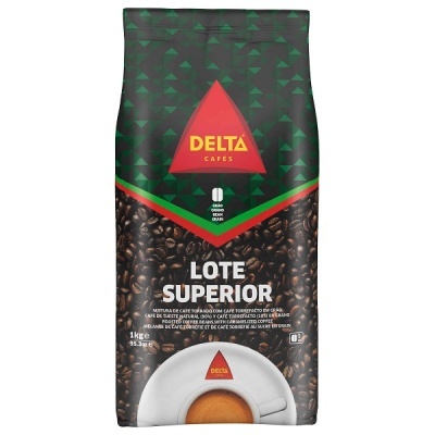 Pacote de café Delta Lote Superior preto com triângulos verdes e imagem de café