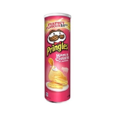 Embalagem cilíndrica rosa de batatas Pringles sabor Ham & Cheese