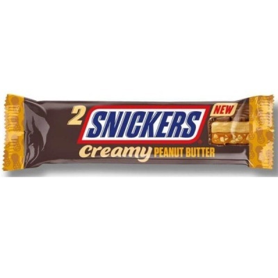 Barra de chocolate Snickers Creamy Peanut Butter com embalagem castanha e texto em destaque