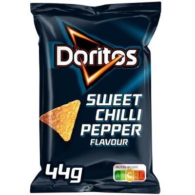 Pacote preto de Doritos Sweet Chilli Pepper 44g com Nutri-Score colorido