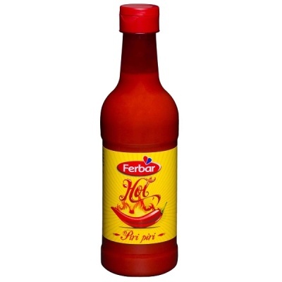 Garrafa de molho picante Ferbar Hot Piri piri com rótulo amarelo e tampa vermelha