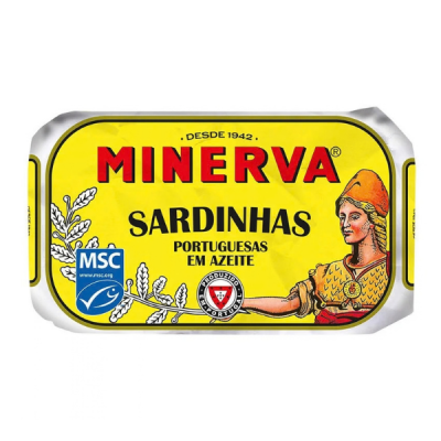 Lata amarela de sardinhas Minerva com selo MSC e figura feminina a lado direito